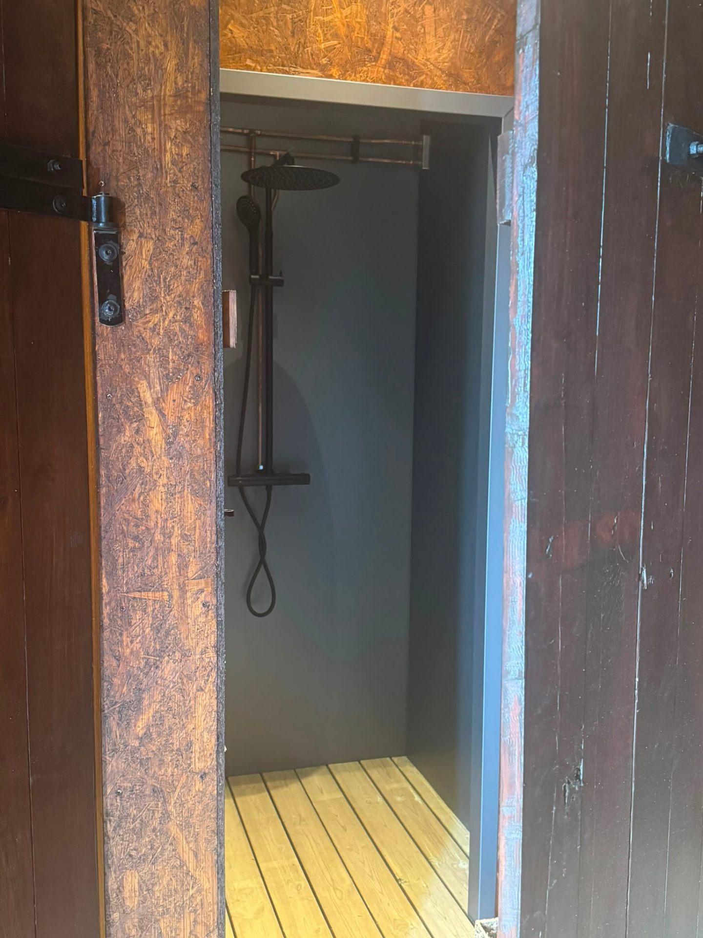 Dusch i servicehuset